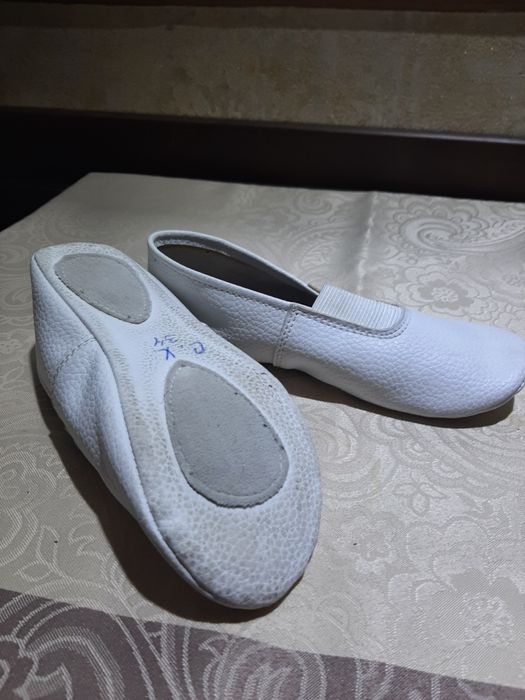 Чешки кожа 34 размер