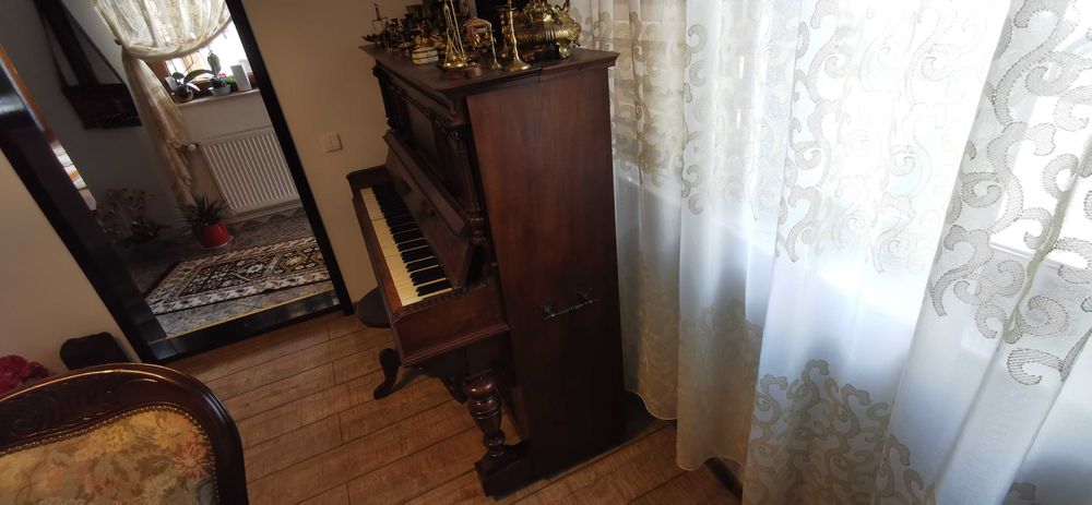 Pianina Carl Bartels Essen