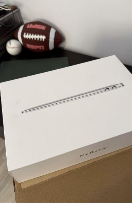 Срочно продам Macbook air 13 M1