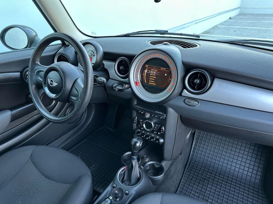 Mini Cooper / 2.0 Diesel (motor bmw ) / Cutie Automata / Clima