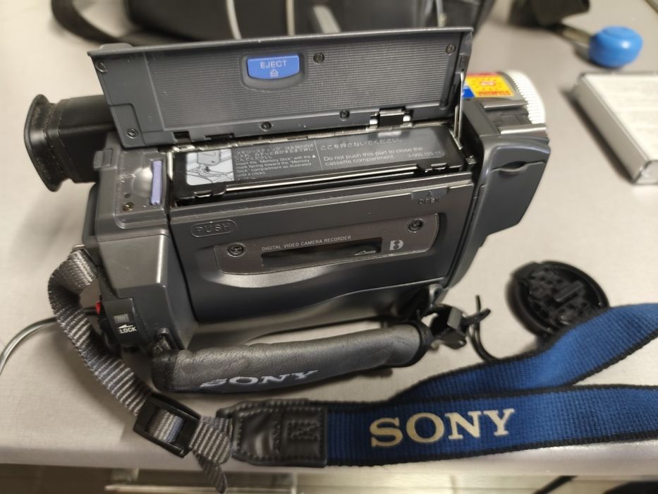 Видеокамера Sony TRV620e PAL