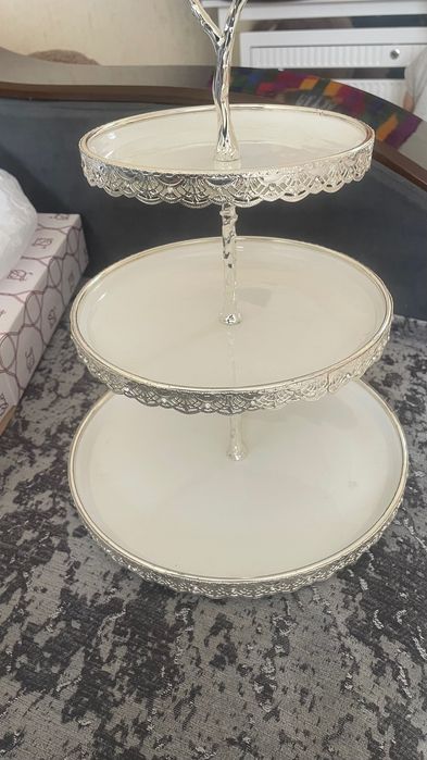 Этажерка посуда.