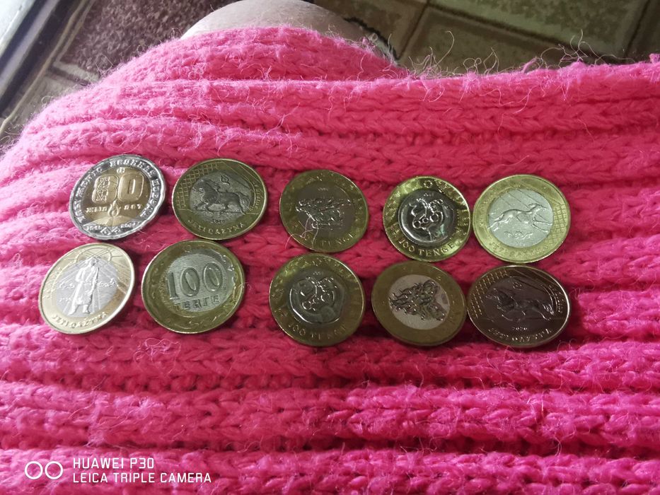 Продам юбилейные 100 тенге