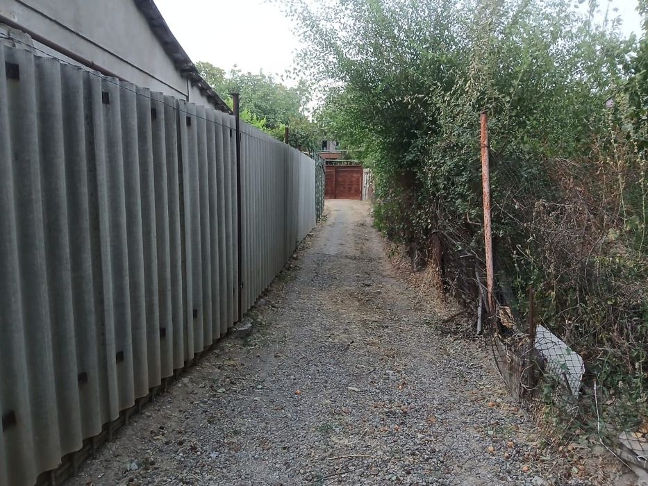 Sotiladi Dom Uchastka Uy Srochna