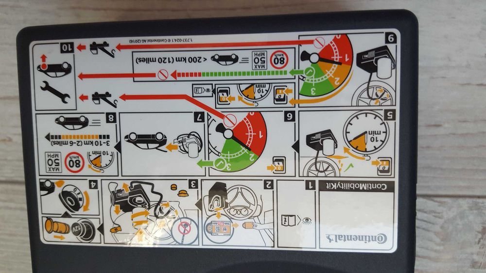 Нов оригинален компресор за гуми Continental 12V-15A-180W с лепило 350 мл в чанта