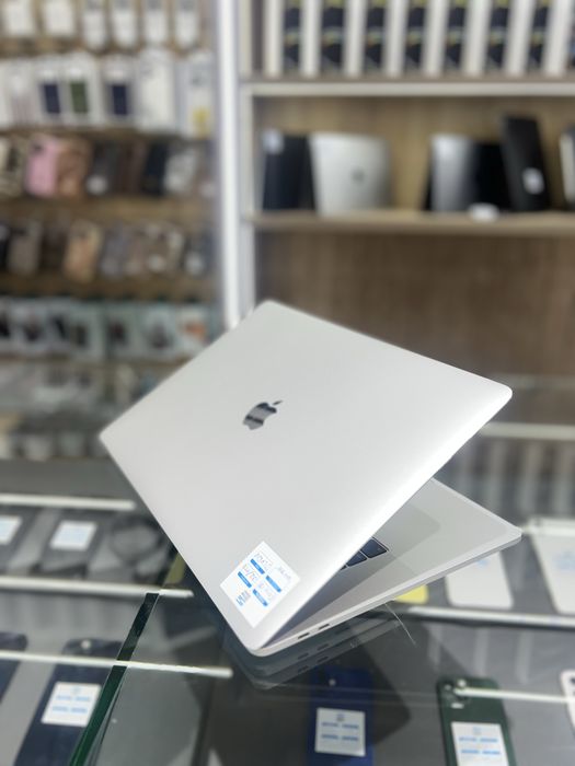 Macbook Pro Core i9 32/1 15.4-inch 2018