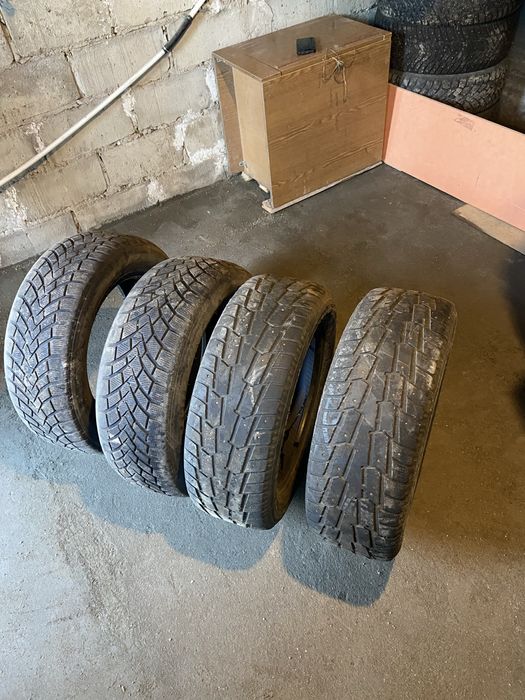 Продам шины 215z60z16R