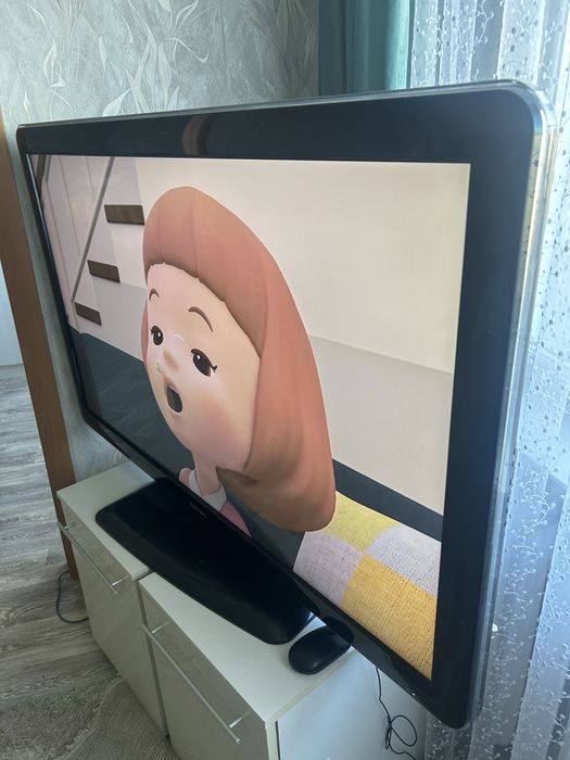 Philips 52" (132 см) Full HD