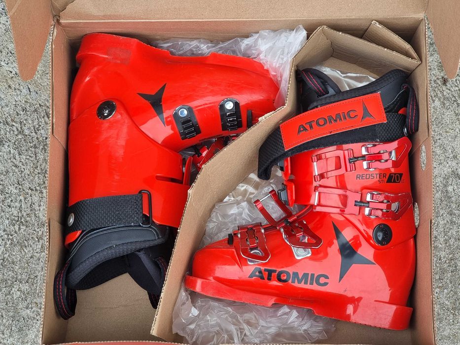 Ski/schi/schiuri ATOMIC REDSTER S9 145 cm + legaturi Atomic - CA NOI!