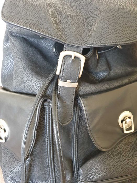 Дамска кожена раница Esprit