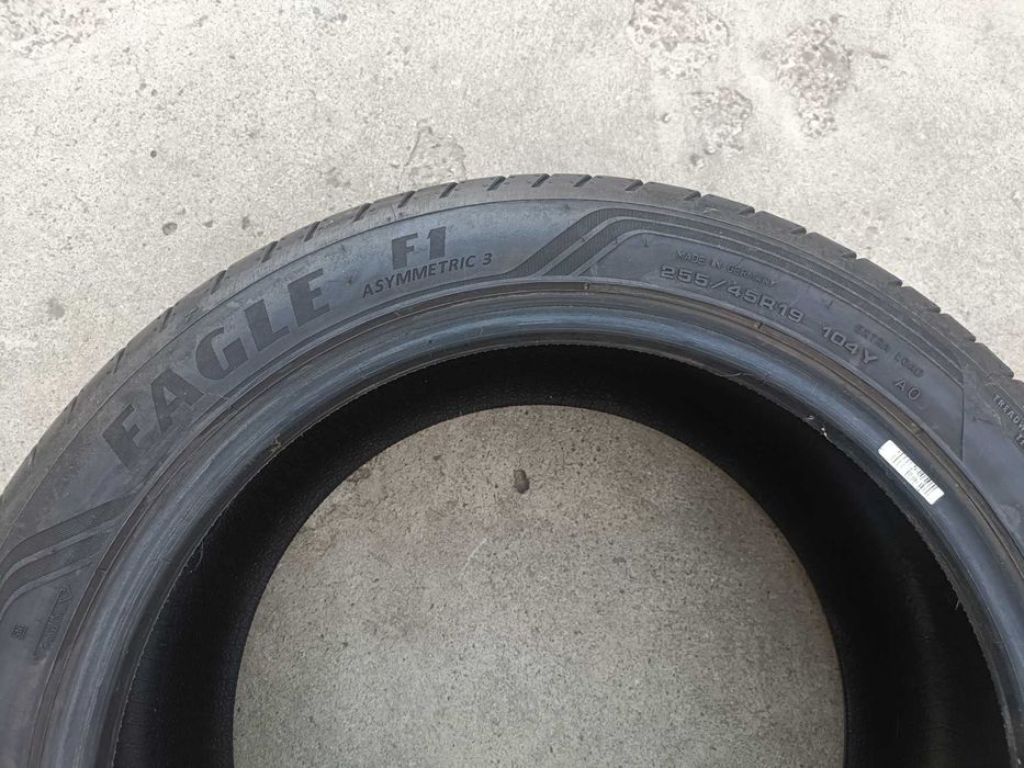 Doua anvelopa vara 255 45 19 goodyear asymmetric 3 profil de 7,5 mm