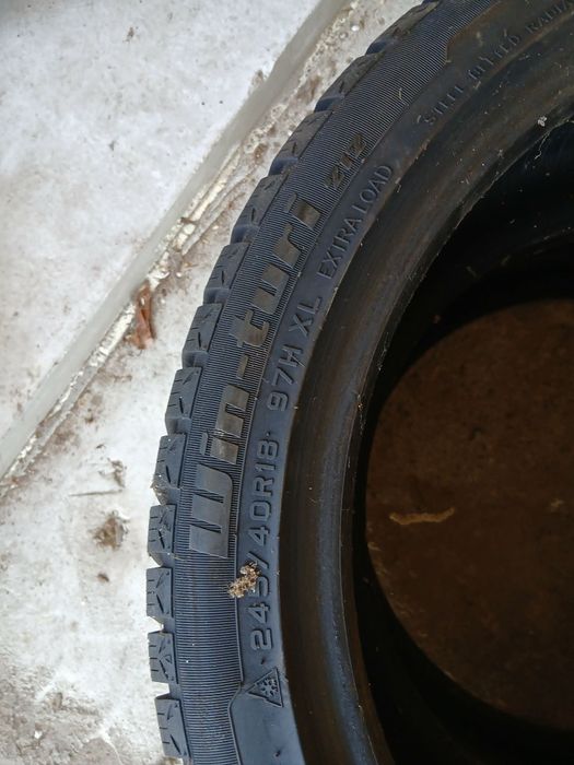 Гуми 245/40/R18 зимни
