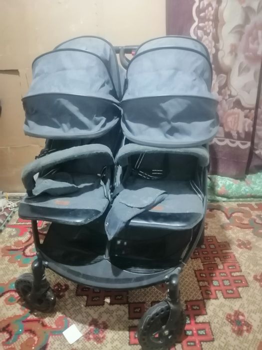 Коляска для двойни