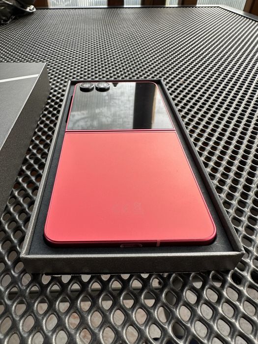 Samsung Galaxy Z Flip7