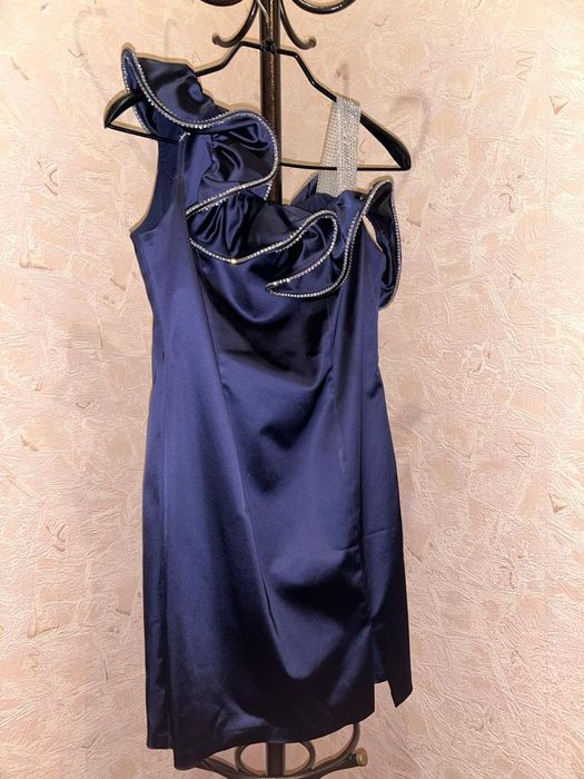 Продам платье, красивое