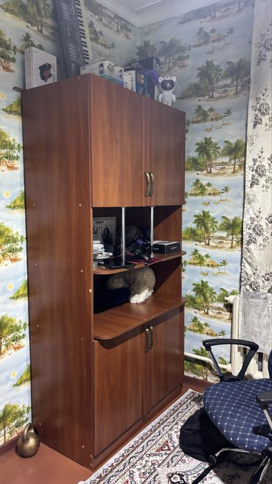 Продается гарнитур