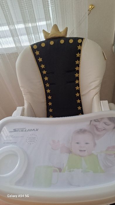 Стульчик для кормления цена 11000 + подарка игрушка