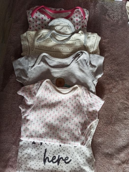 Много запазени дрешки за момиченце от 0-3