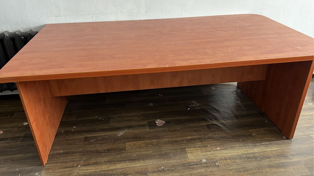 Стол 2 м х 1,1 м б/у