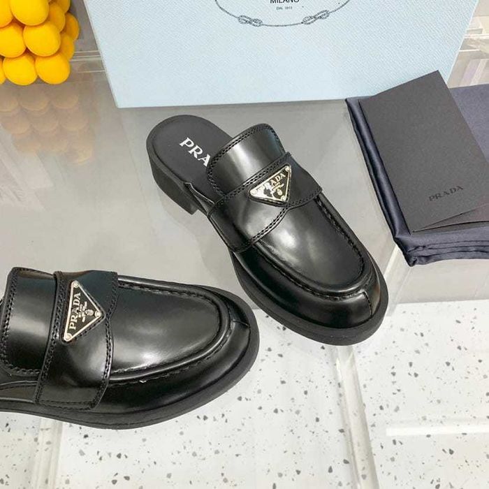 Saboti Prada marimea 39 40