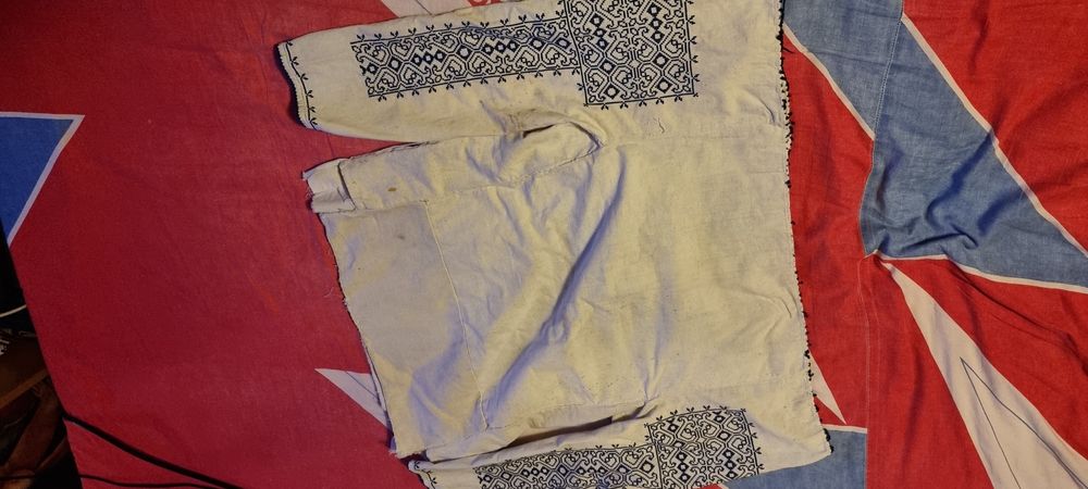 Vând ie originală femei