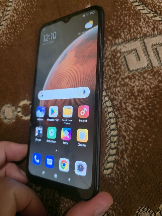 Xiaomi redmi 9c. Samsung A8, Samsung j5,