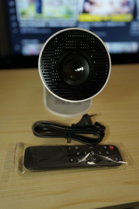 Videoproiector HD smart portabil cu Android 11