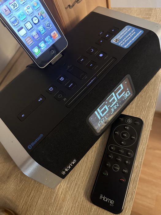 Mini ipod dock ihome iD50 sunet hifi iphone app bluetooth,radio