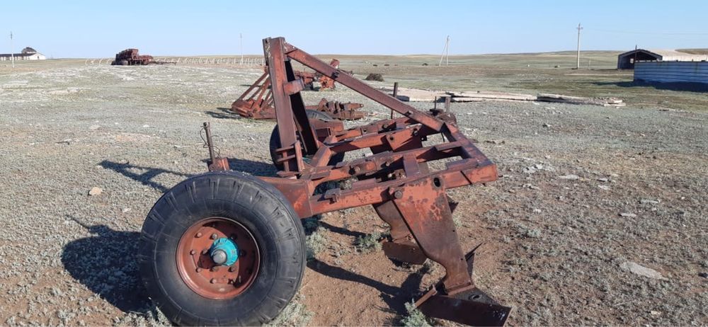 Продам плоскорез 4 корпусной