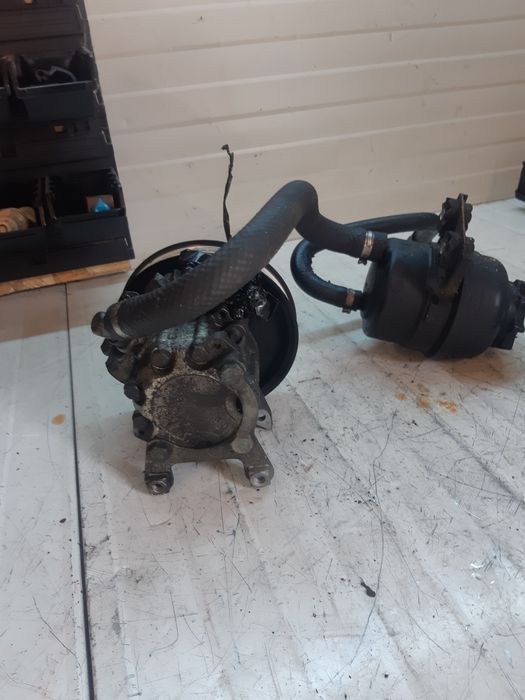 Pompa  servodirectie bmw e46 318i 150lei