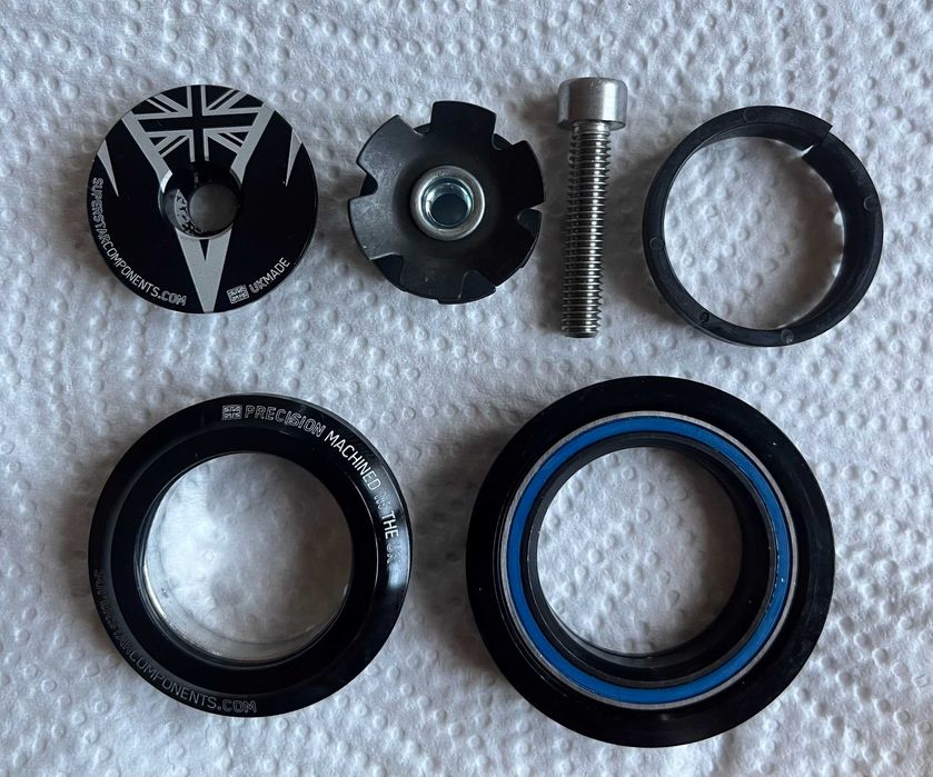 Горна чашка - Superstar Components Headset Top Cup Type 2 - ZS44