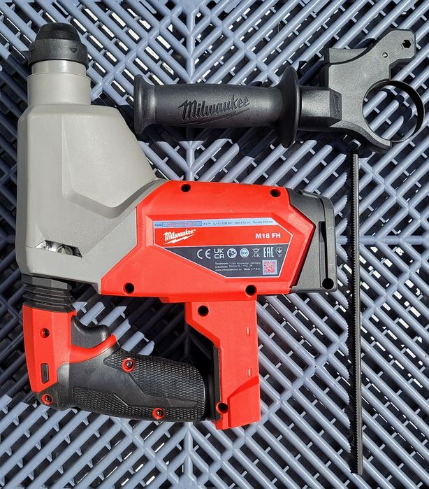 Ciocan rotopercutor fără perii Milwaukee M18 FH