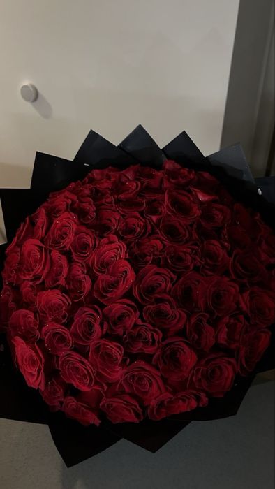 Букет роз продам срочно, так же собираем букеты на заказ