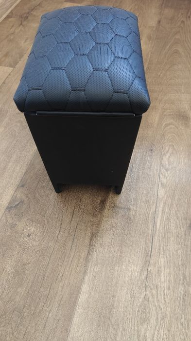 Продам подлокотник на Фольксваген пассат