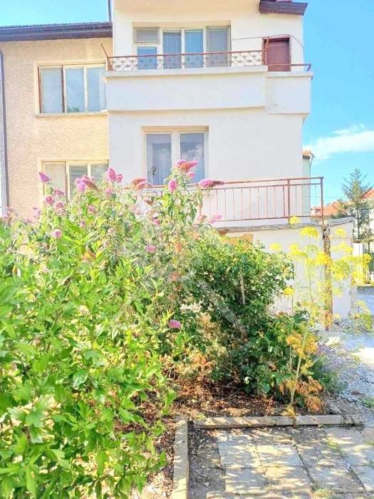 Триетажна къща в Черноморец 40498