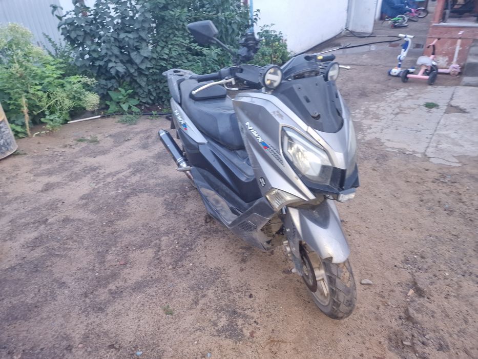 Скутер N max 150 к