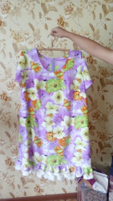 Продам красивое платье (58-60 размер)