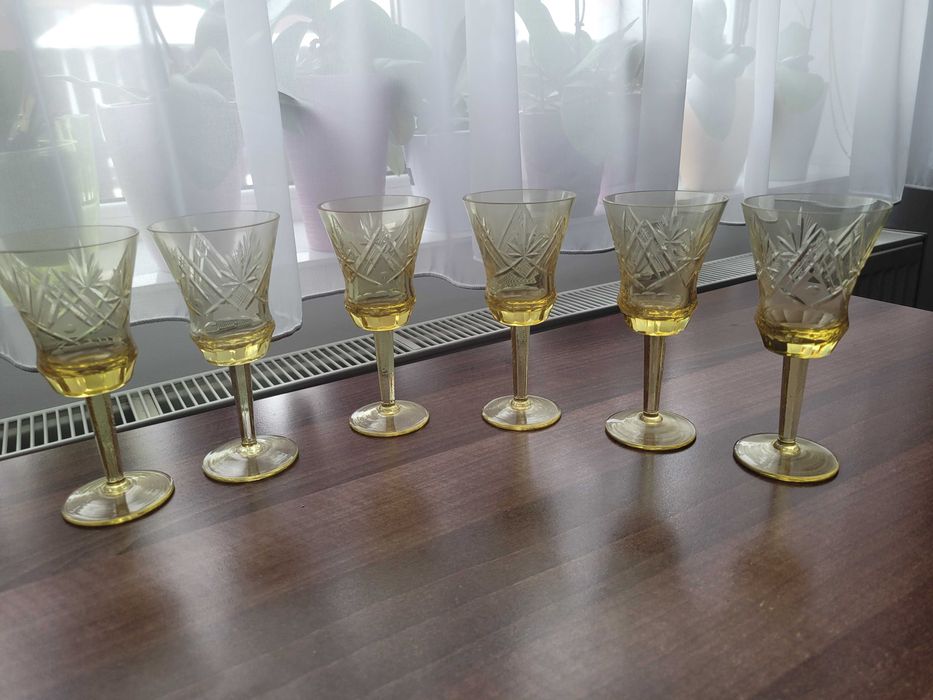 Set 6 pahare din cristal galben
