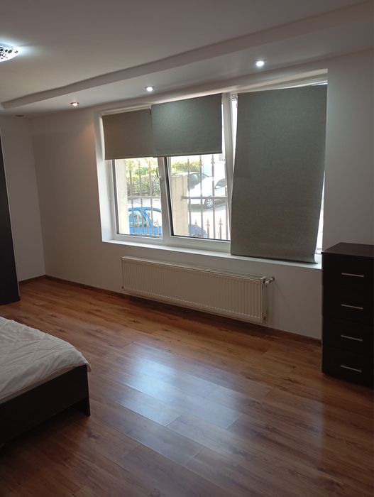 Închiriez apartament 50 mp la parter de casă, mobilat și utilat, loc de parcare – Oradea, str. Seleușului