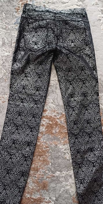 Pantaloni dama argintii