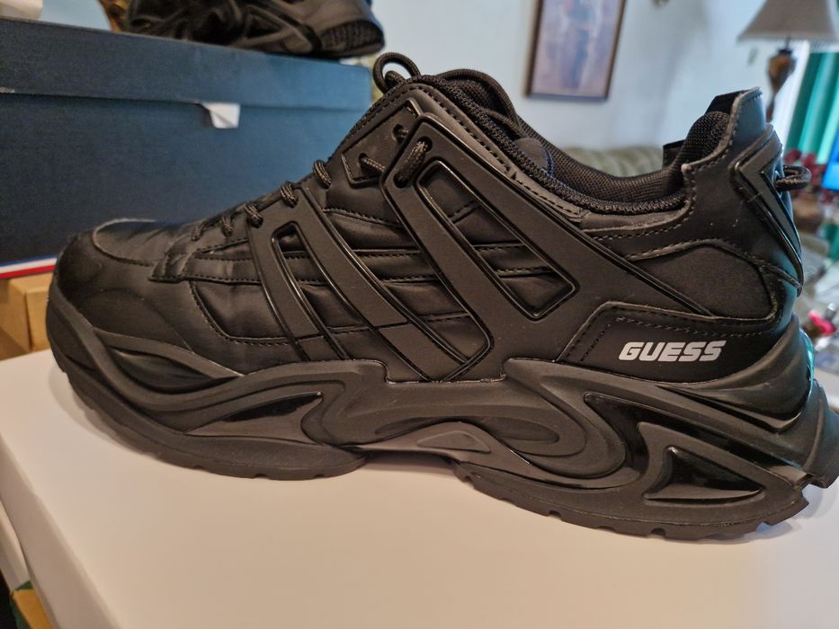 Guess Belluno , носени веднъж,  неразличими от нови.