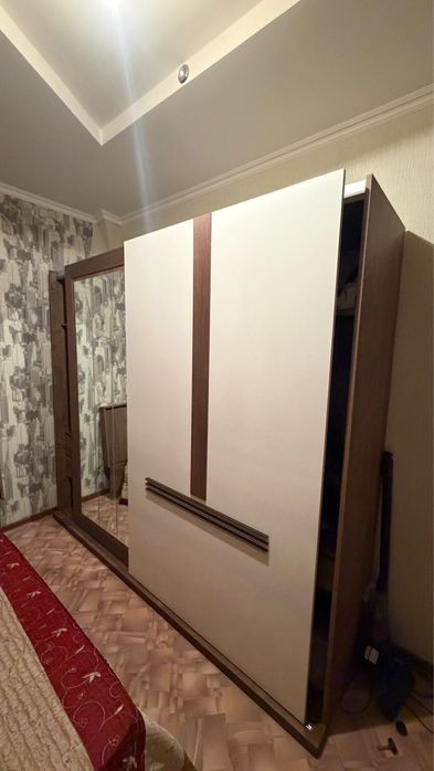 Продам спальный ганитур