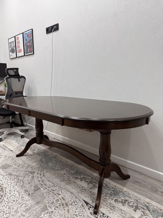 Продаю стол для зала