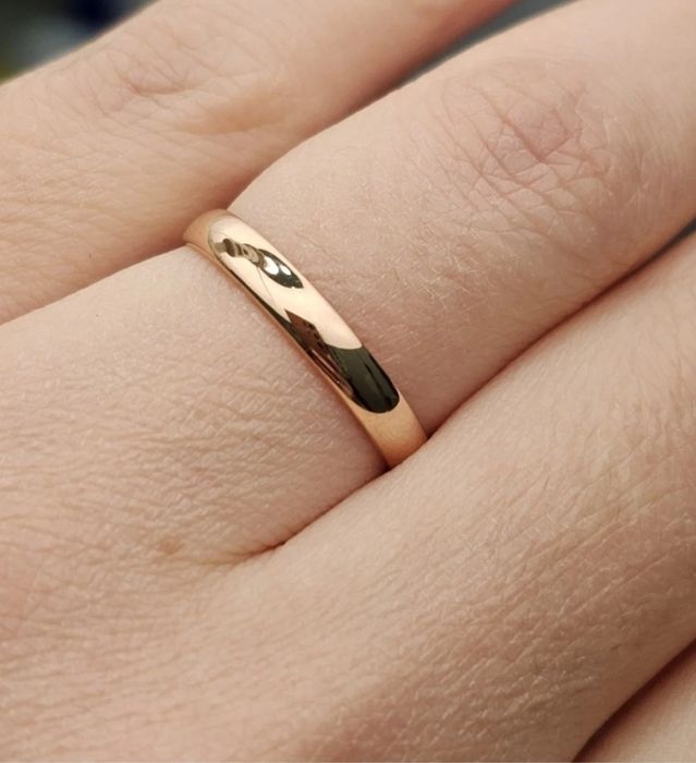 Продам золотое кольцо