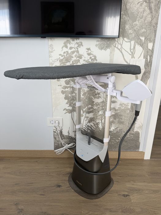 Aparat de calcat vertical Philips GC628/80