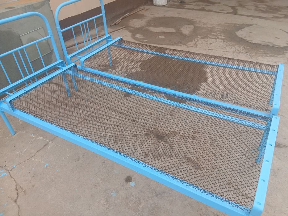 Кроват сотилади.