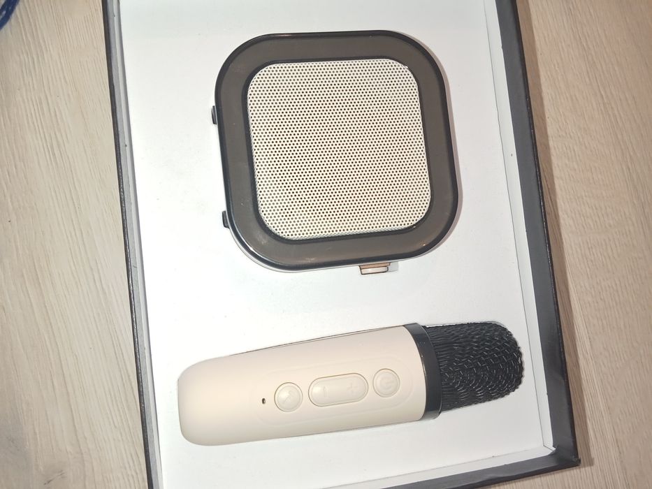 Продаётся колонка с микрофоном новый , в хорошем цене