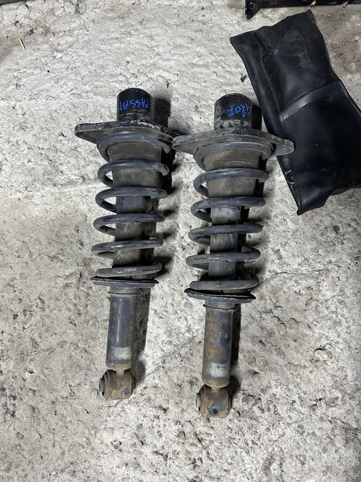 Задние стойки Ауди Пассат