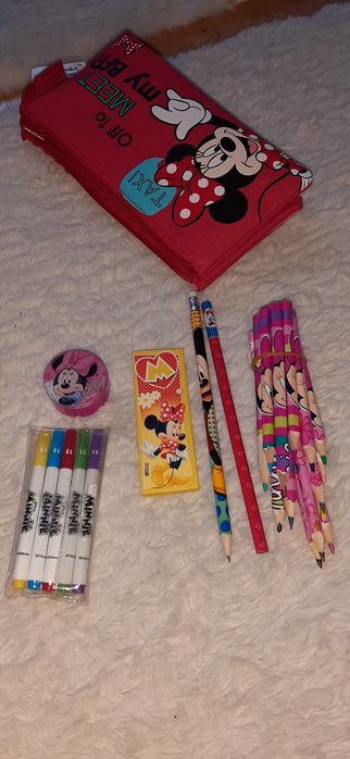Penar rosu cu MINNIE