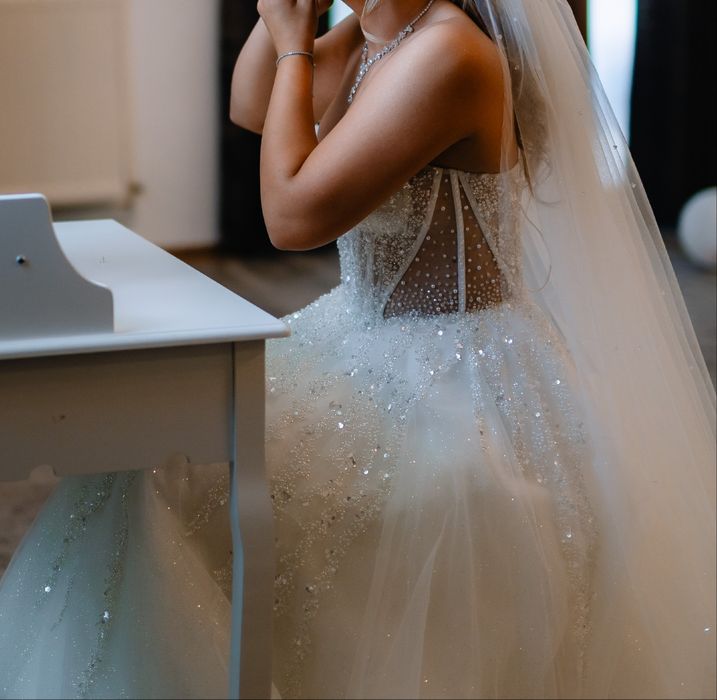 Vand Rochie Mireasa de Lux